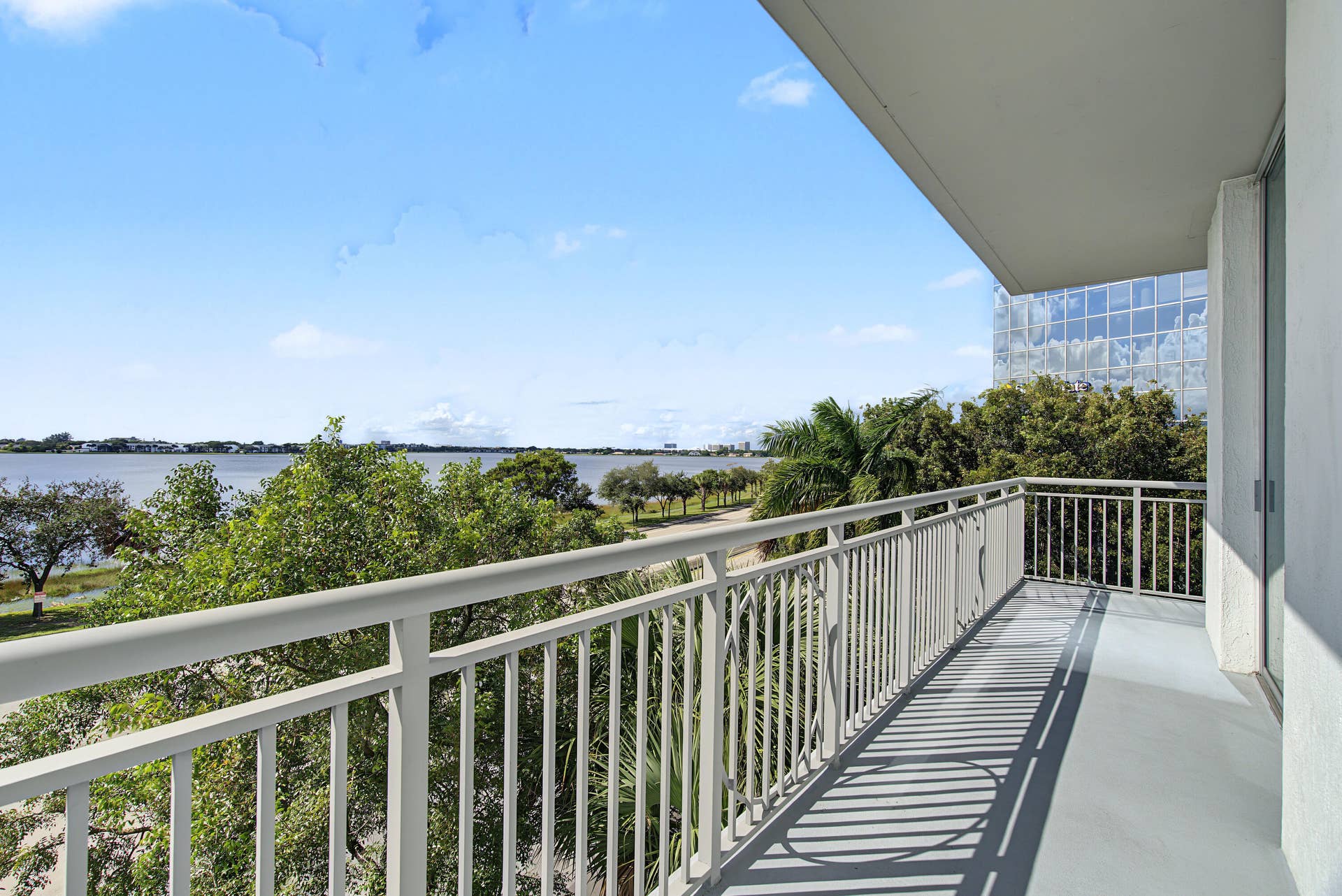 300 S AUSTRALIAN Avenue, #307, West Palm Beach, West Palm Beach, FL 33401 DSC06306