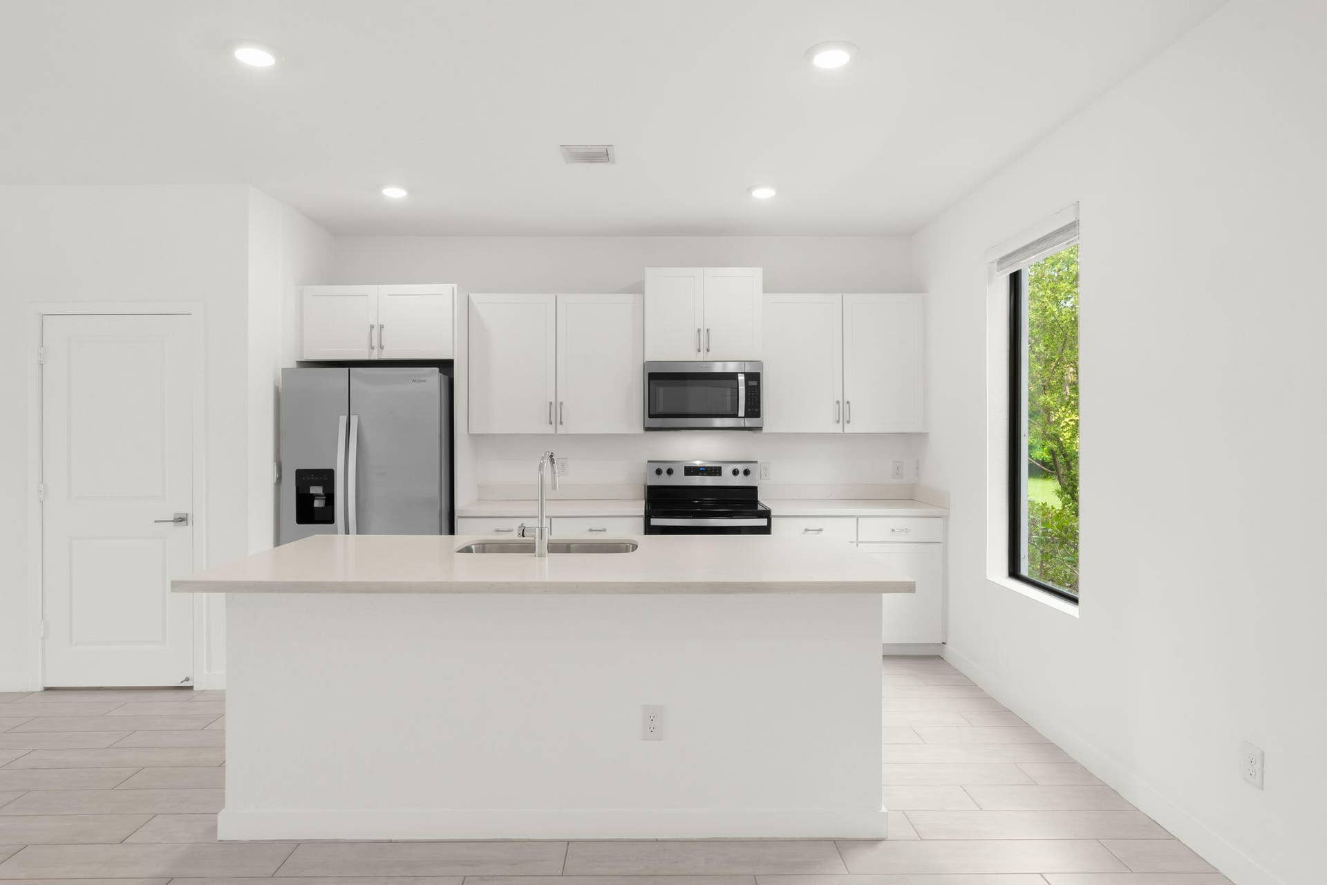 529 NW 17TH Street, Fort Lauderdale, FL 33311 15-web-or-mls-529 NW 17th St, Fort Laude