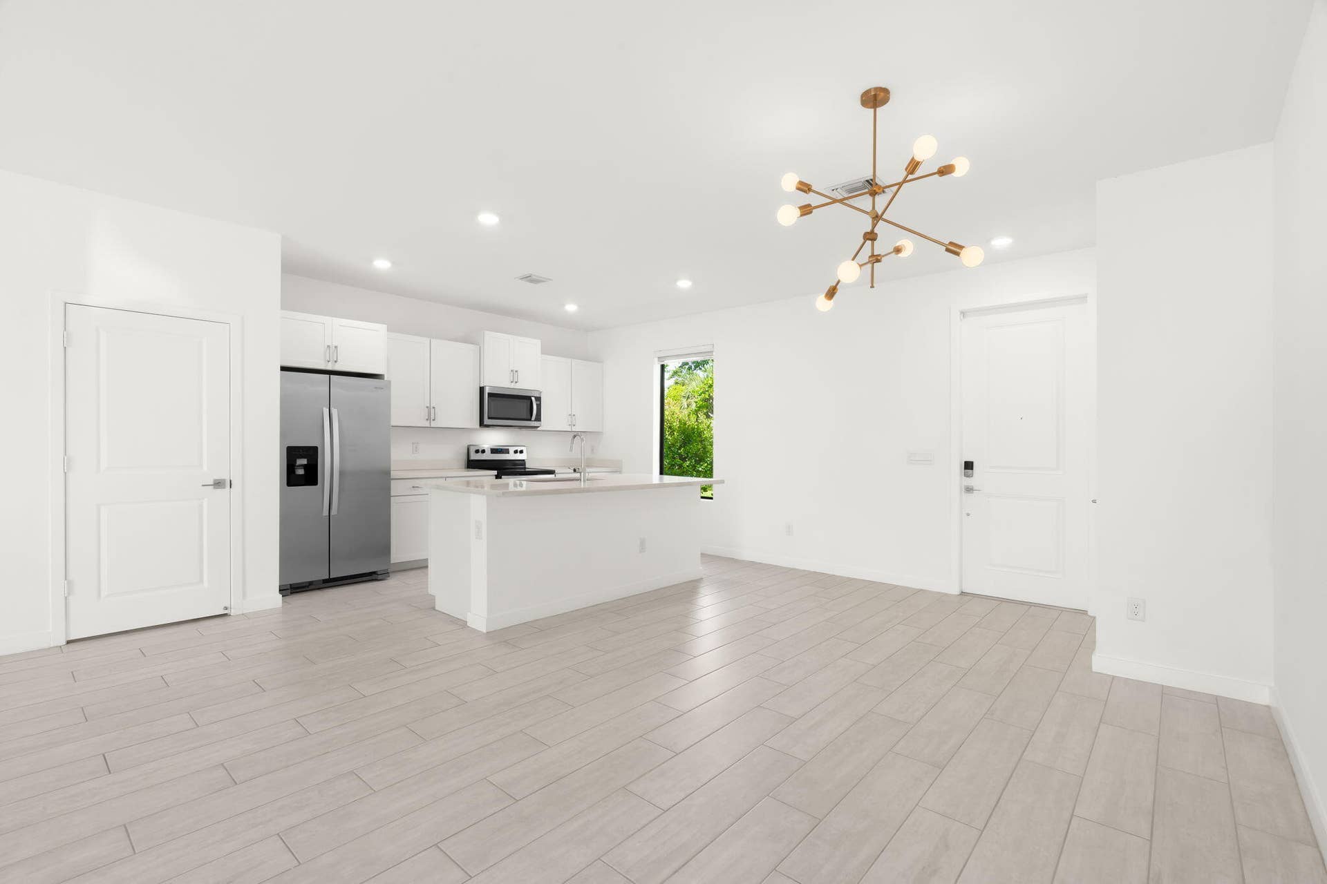 529 NW 17TH Street, Fort Lauderdale, FL 33311 7-web-or-mls-529 NW 17th St, Fort Lauder