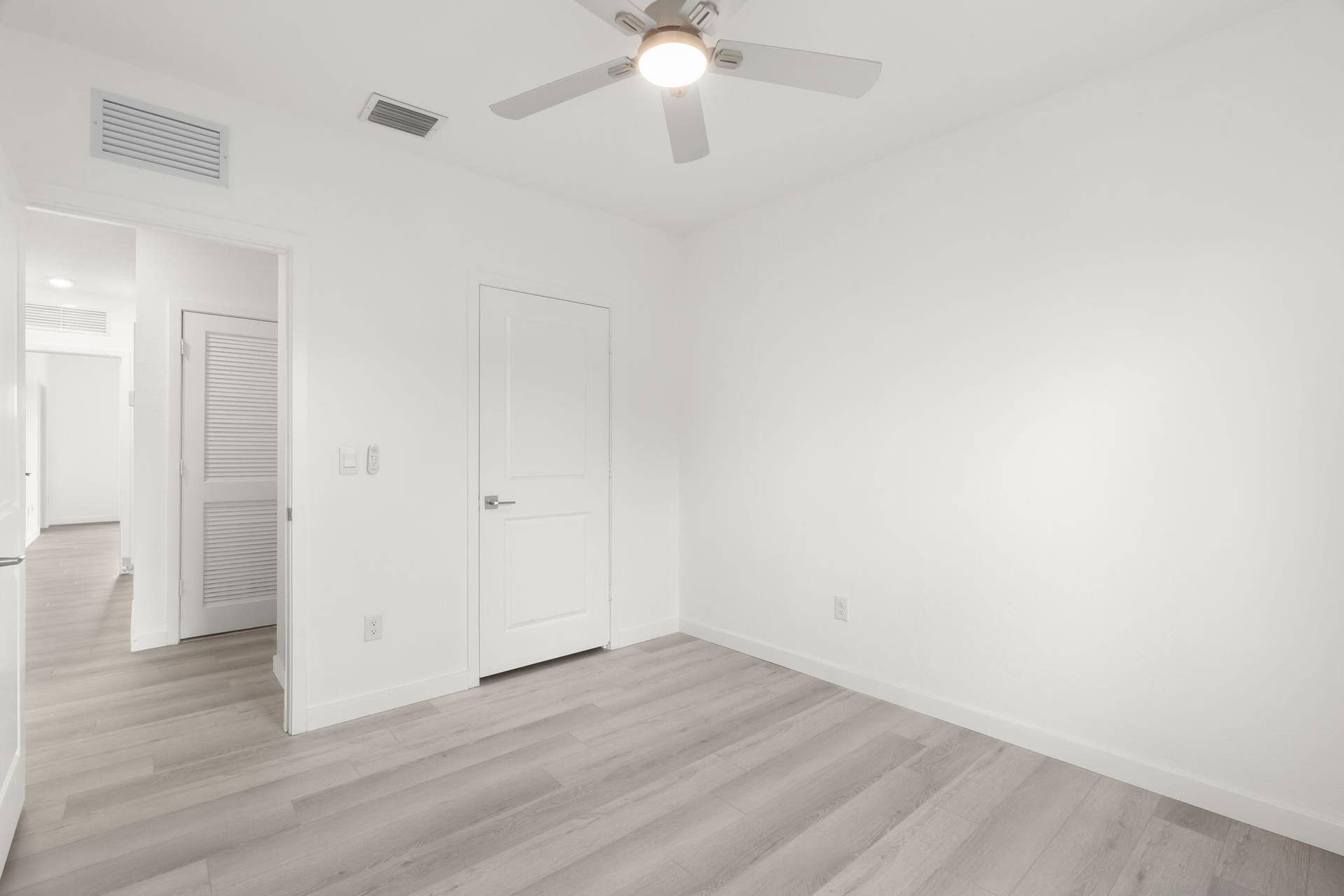 529 NW 17TH Street, Fort Lauderdale, FL 33311 19-web-or-mls-529 NW 17th St, Fort Laude