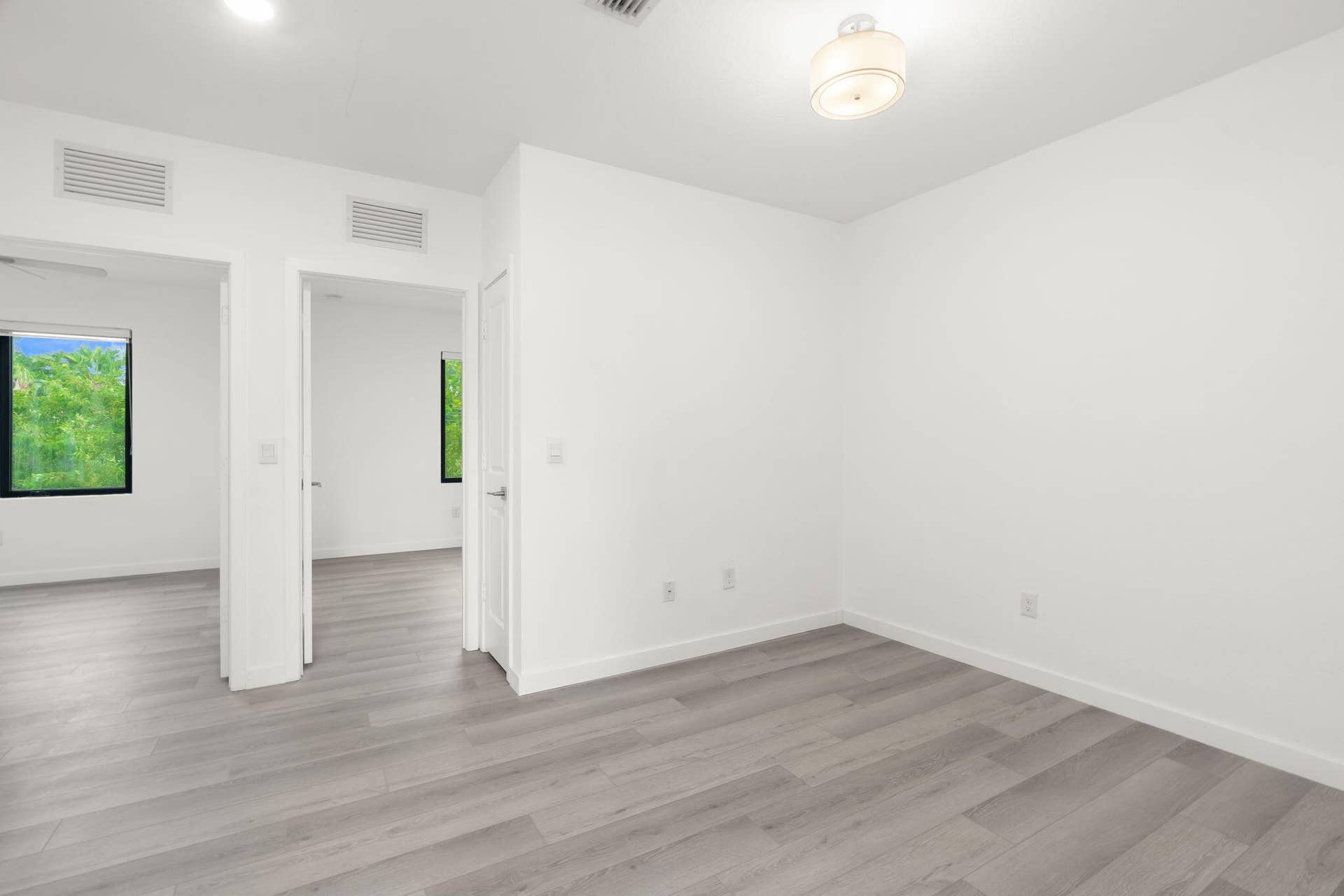 529 NW 17TH Street, Fort Lauderdale, FL 33311 23-web-or-mls-529 NW 17th St, Fort Laude