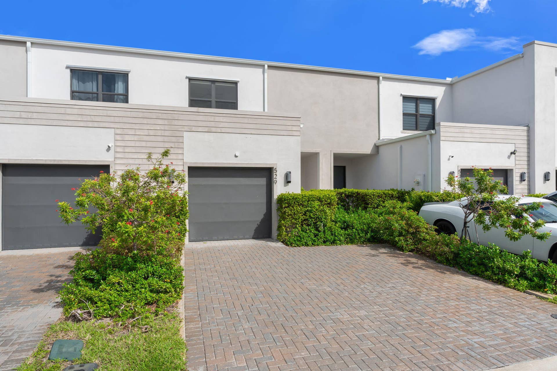 529 NW 17TH Street, Fort Lauderdale, FL 33311 3-web-or-mls-529 NW 17th St, Fort Lauder