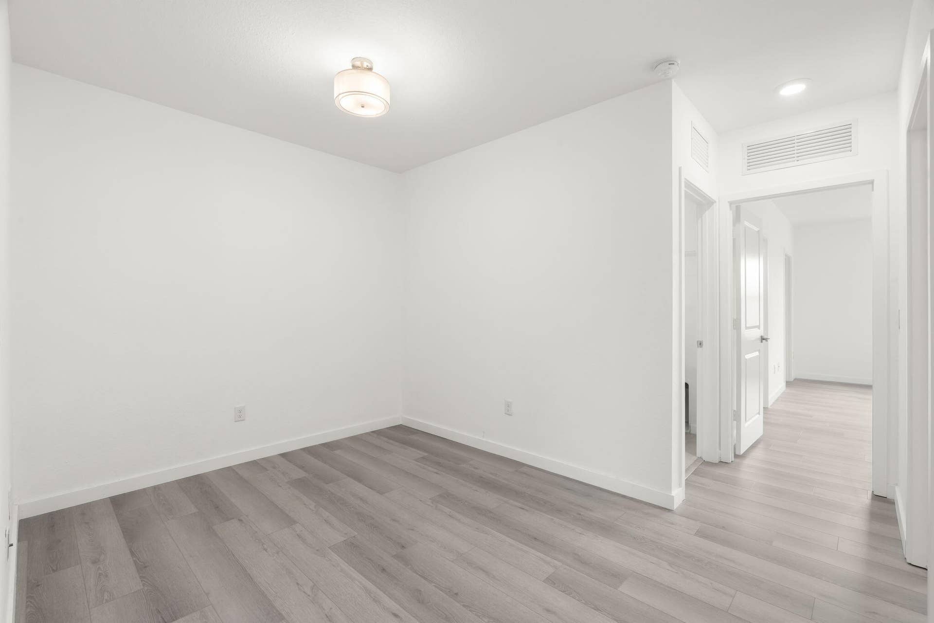 529 NW 17TH Street, Fort Lauderdale, FL 33311 22-web-or-mls-529 NW 17th St, Fort Laude