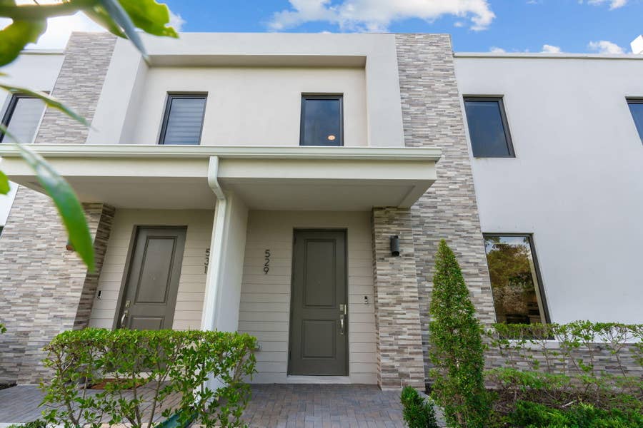 Property photo for 529 NW 17TH Street, Fort Lauderdale, FL