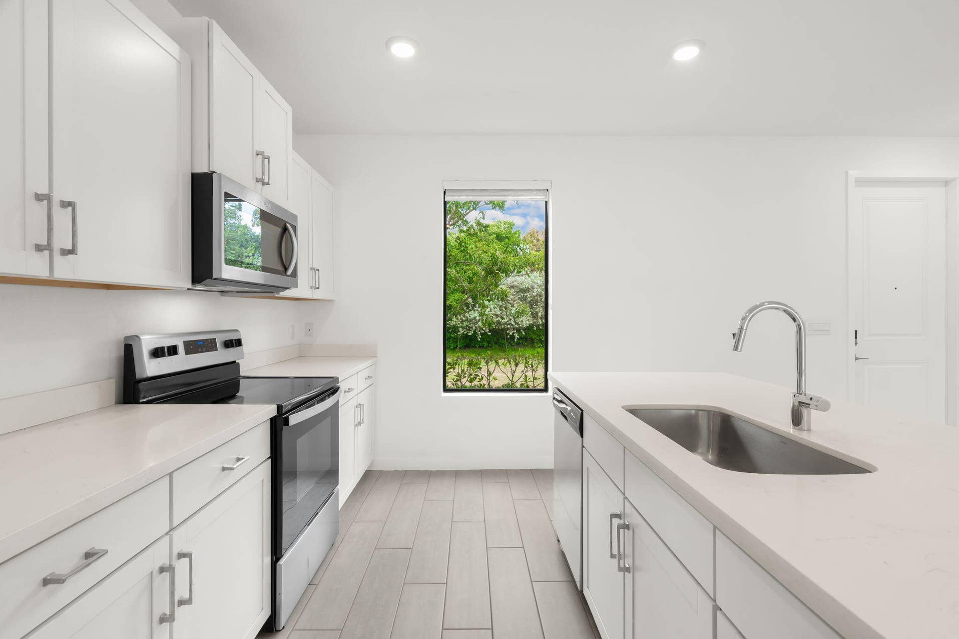 529 NW 17TH Street, Fort Lauderdale, FL 33311 13-web-or-mls-529 NW 17th St, Fort Laude