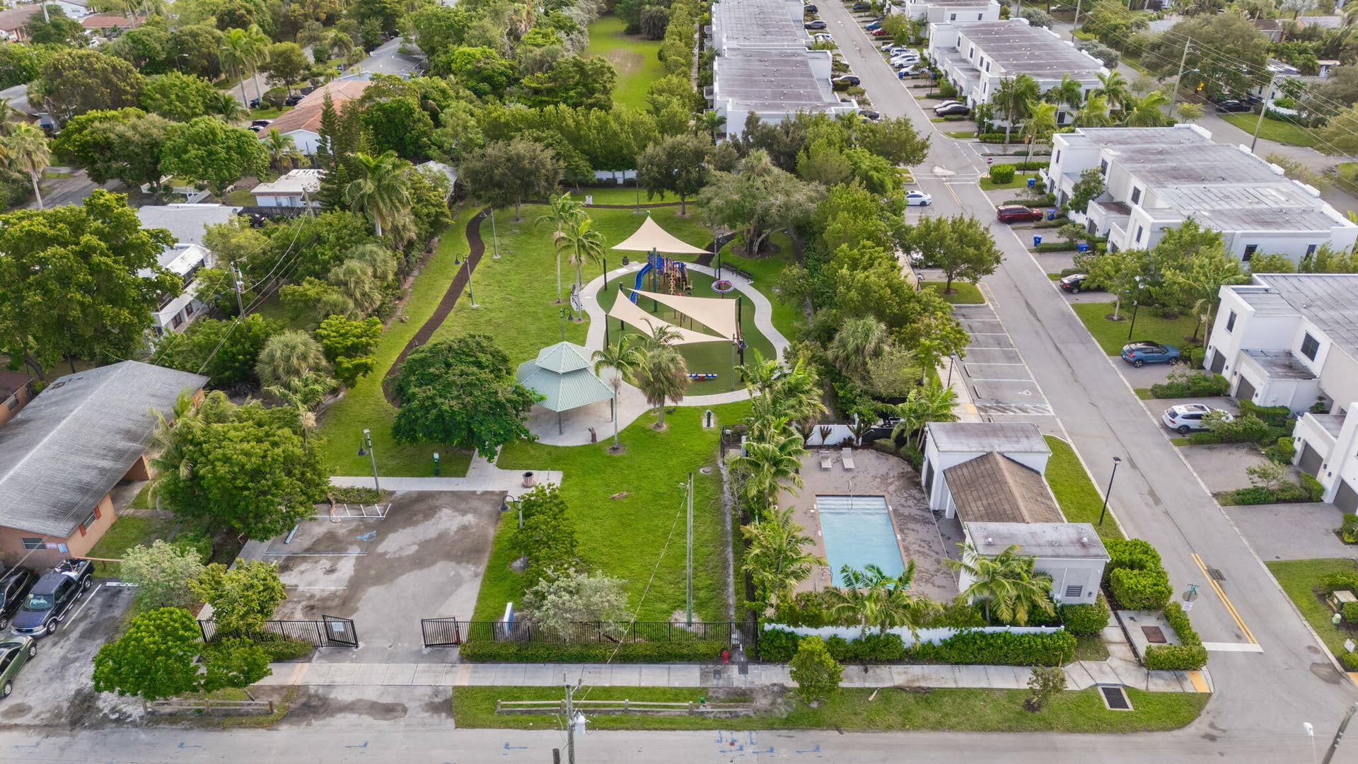 529 NW 17TH Street, Fort Lauderdale, FL 33311 43-web-or-mls-529 NW 17th St, Fort Laude