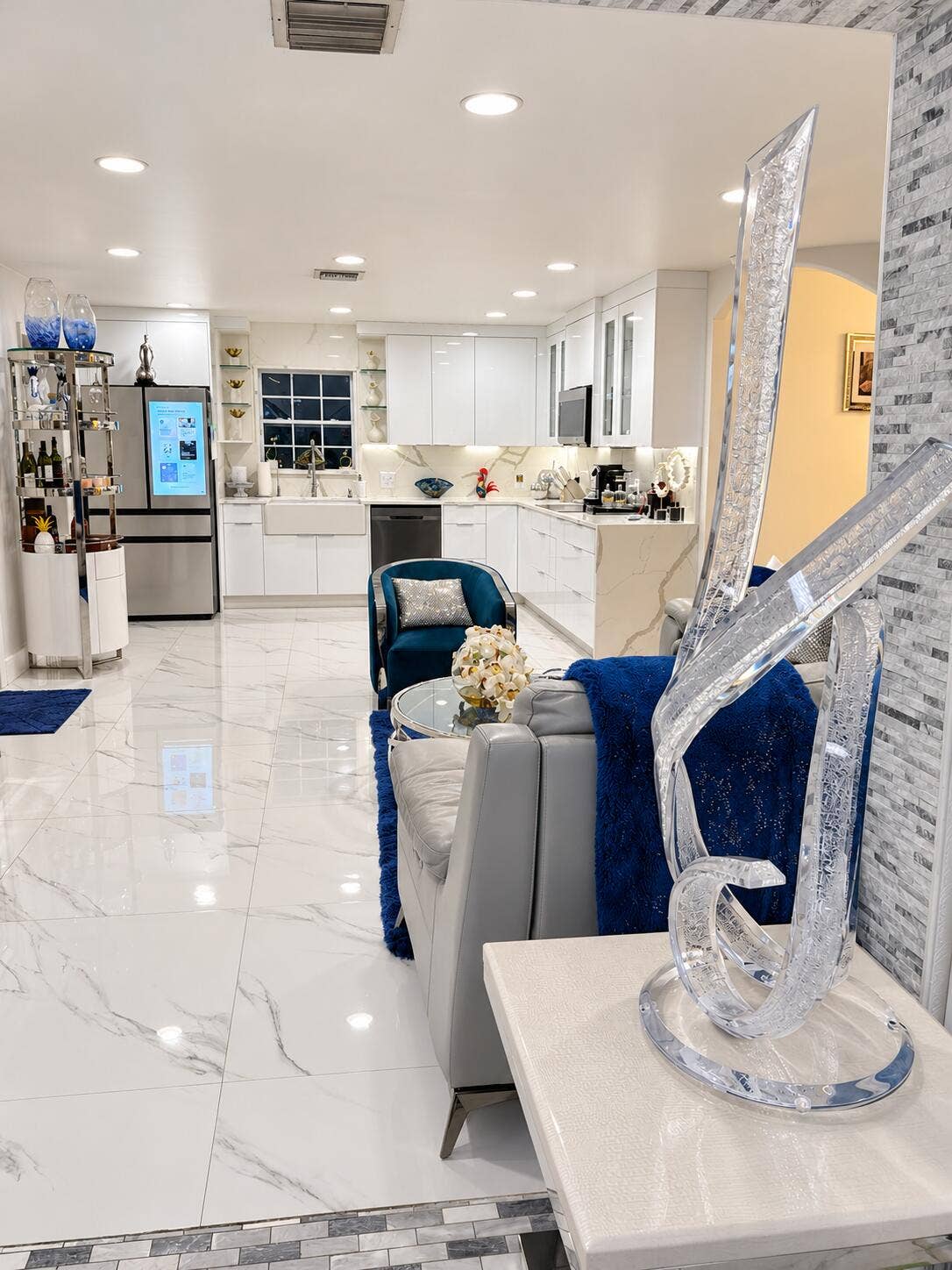 692 HARTH Drive, West Palm Beach, FL 33415 7CA13E3D-5755-4D57-A2F6-E05A4DB7E8C7