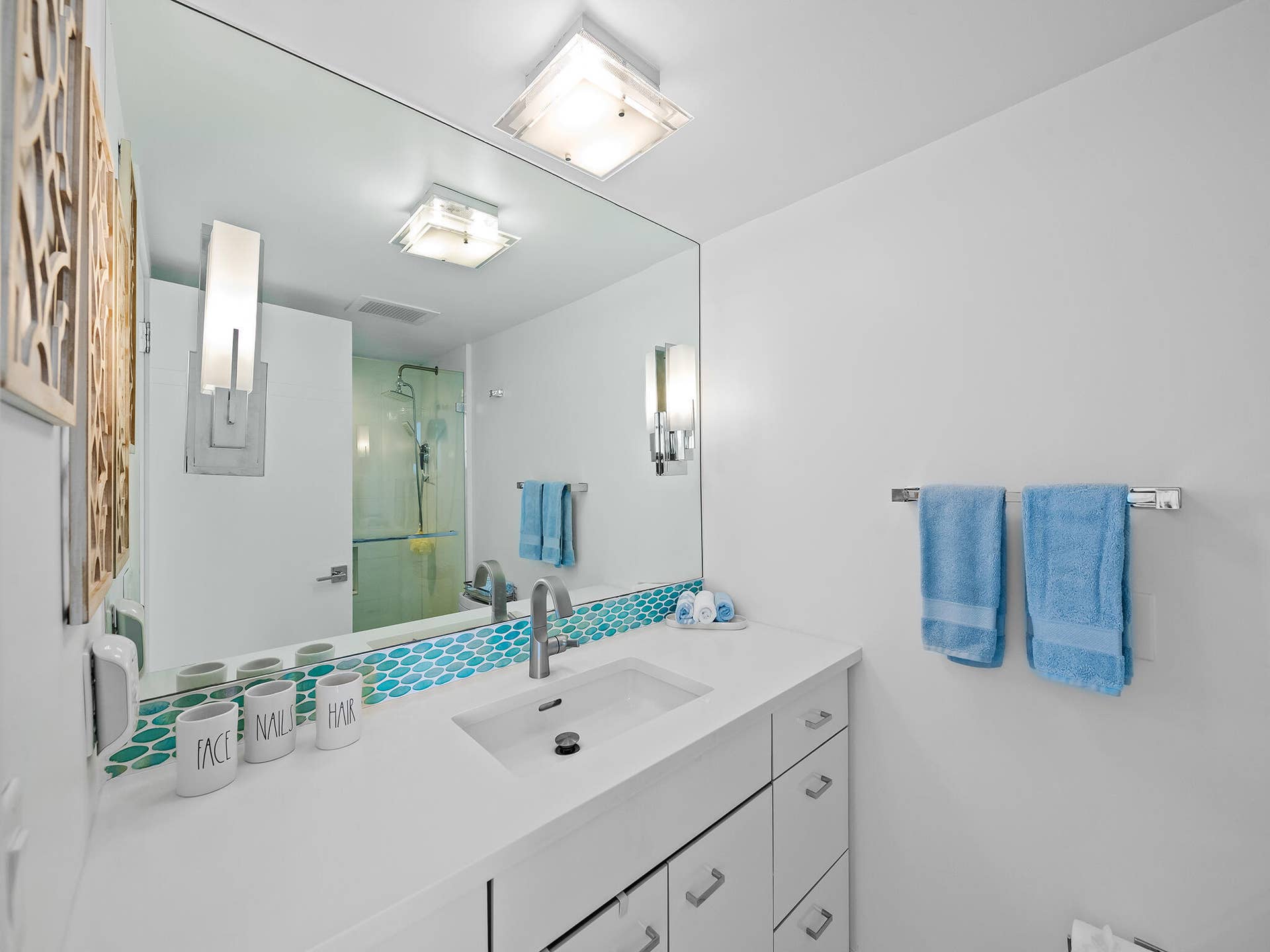 3505 S Ocean Boulevard, #10N, Highland Beach, FL 33487 Guest or 2nd bedroom and en-suite bathroom