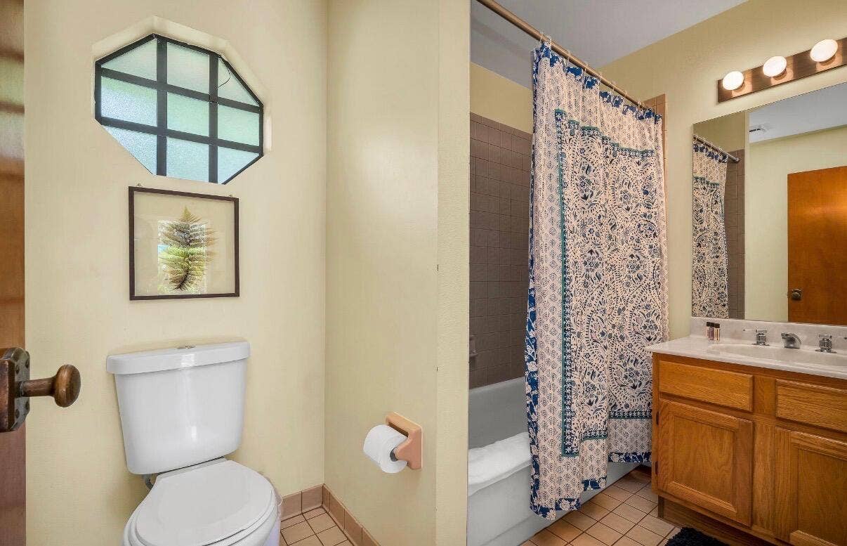 1324 N Lakeside Drive, Lake Worth Beach, FL 33460 IMG_5054