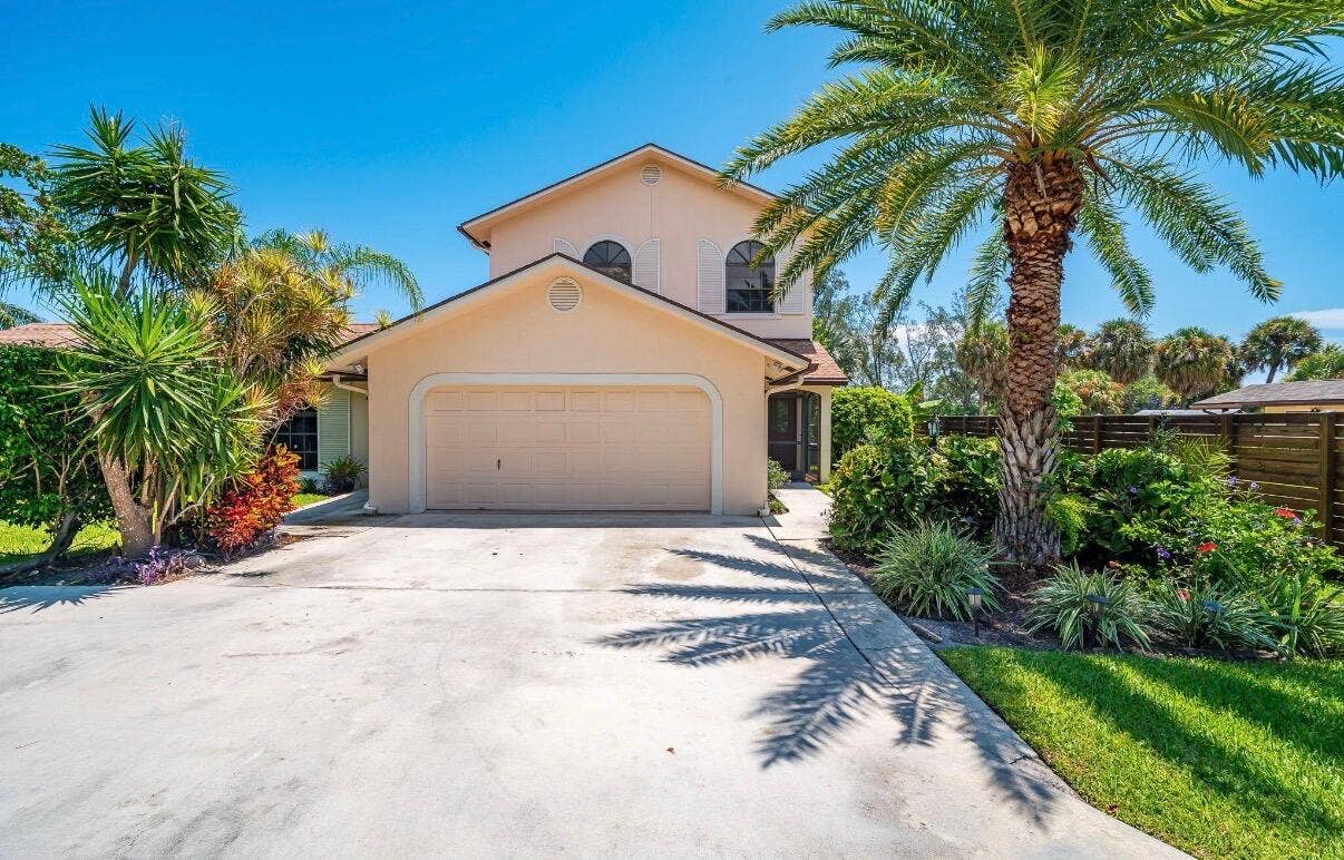 1324 N Lakeside Drive, Lake Worth Beach, FL 33460 IMG_4929