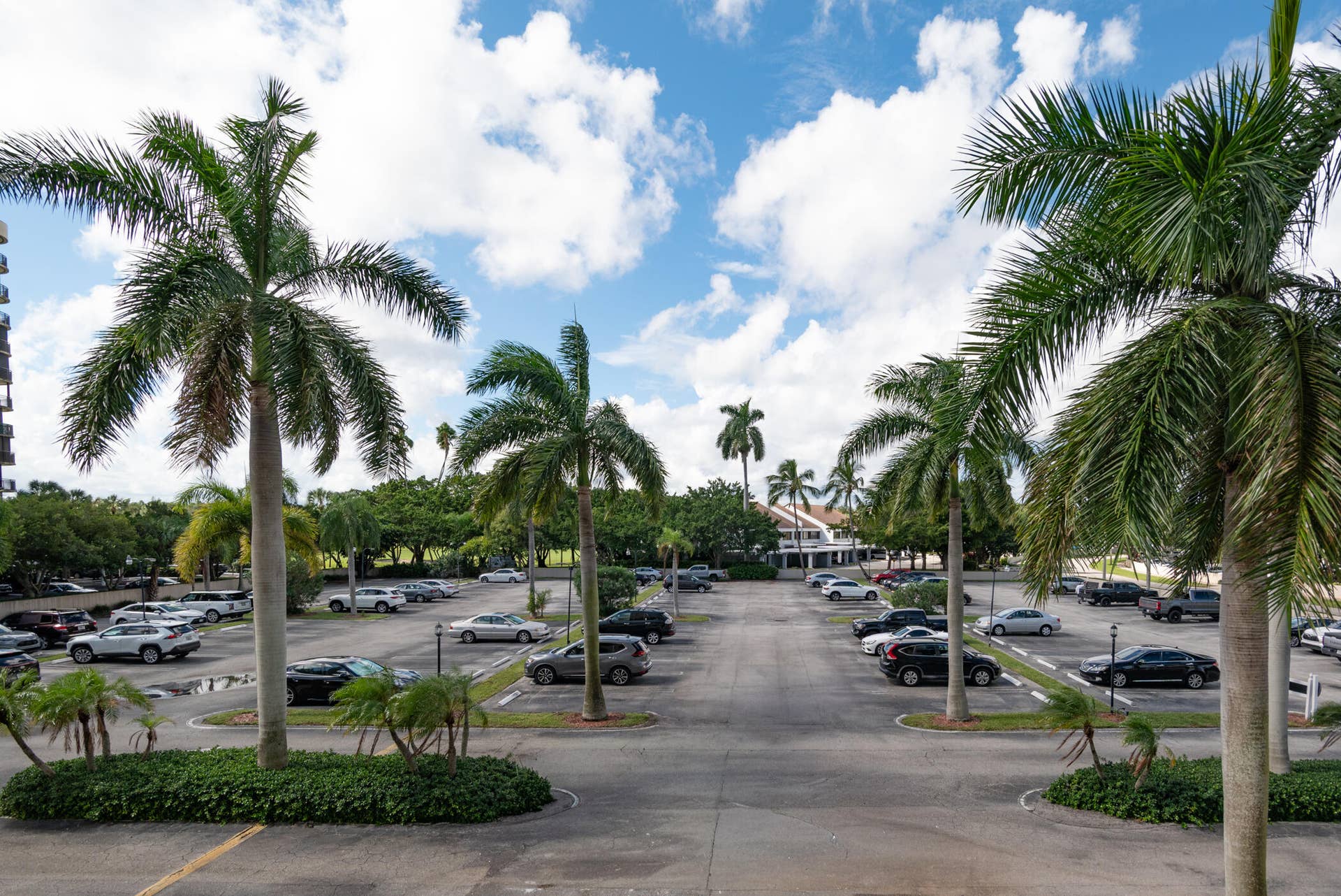 2425 PRESIDENTIAL Way, #201, West Palm Beach, FL 33401 Clark 2425 Presidential Way 201-023