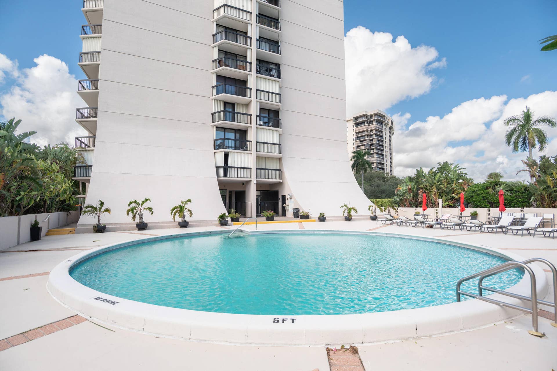 2425 PRESIDENTIAL Way, #201, West Palm Beach, FL 33401 Clark 2425 Presidential Way 201-007