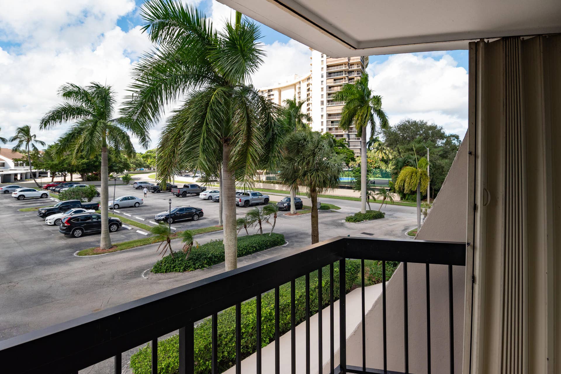 2425 PRESIDENTIAL Way, #201, West Palm Beach, FL 33401 Clark 2425 Presidential Way 201-022