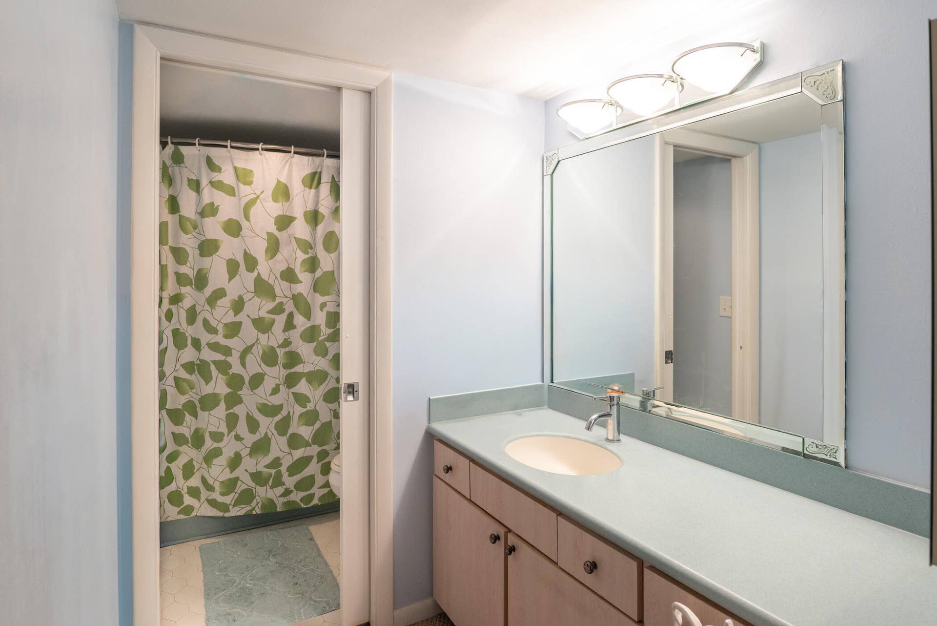 2425 PRESIDENTIAL Way, #201, West Palm Beach, FL 33401 Clark 2425 Presidential Way 201-025