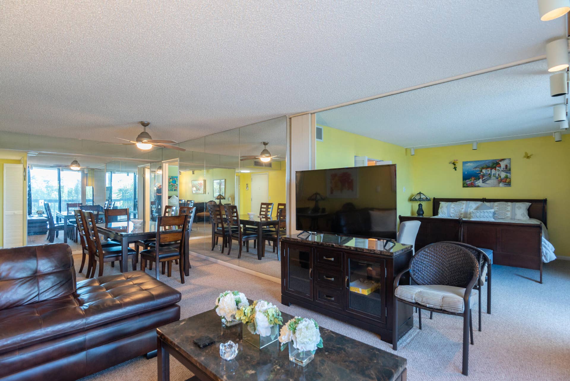 2425 PRESIDENTIAL Way, #201, West Palm Beach, FL 33401 Clark 2425 Presidential Way 201-016