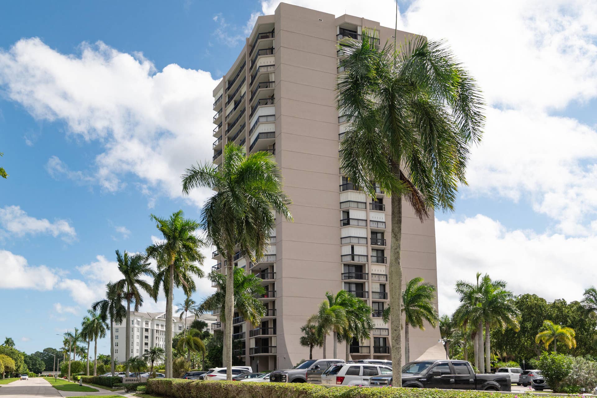 2425 PRESIDENTIAL Way, #201, West Palm Beach, FL 33401 Clark 2425 Presidential Way 201-002