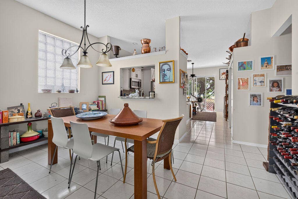 740 Lake Wellington Drive, Wellington, FL 33414 Dining