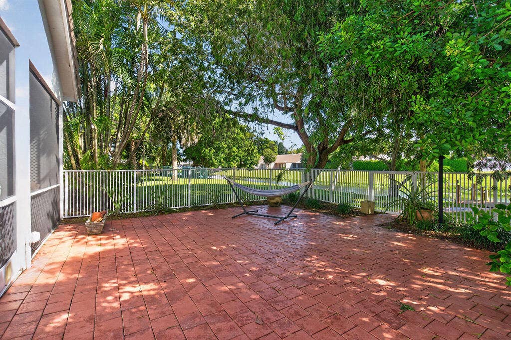740 Lake Wellington Drive, Wellington, FL 33414 Paved Patio