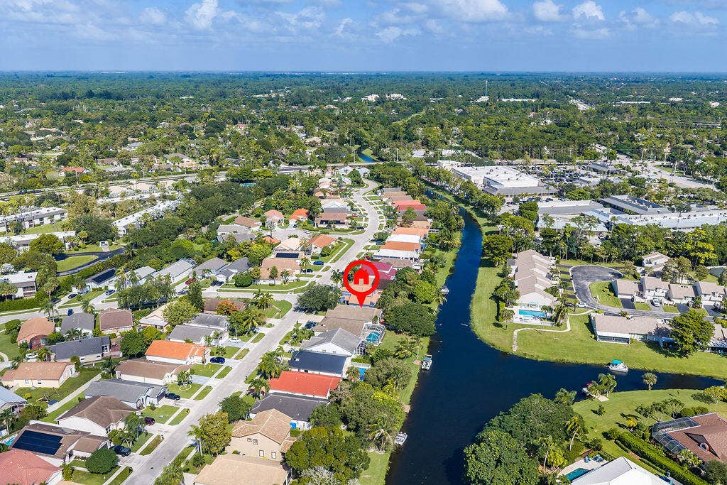 740 Lake Wellington Drive, Wellington, FL 33414 Aerial