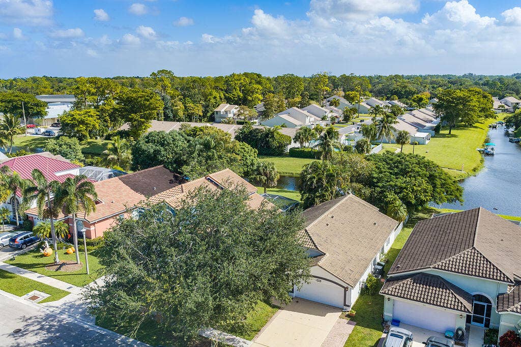 740 Lake Wellington Drive, Wellington, FL 33414 Aerial View