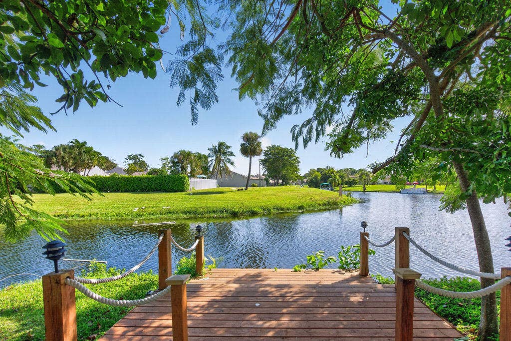 740 Lake Wellington Drive, Wellington, FL 33414 Private Dock