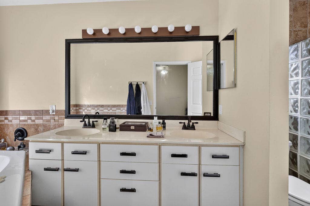 740 Lake Wellington Drive, Wellington, FL 33414 Primary Bathroom
