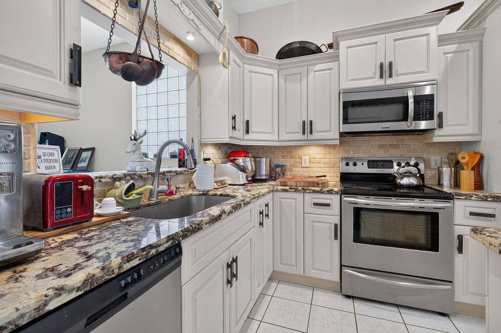 740 Lake Wellington Drive, Wellington, FL 33414 Kitchen