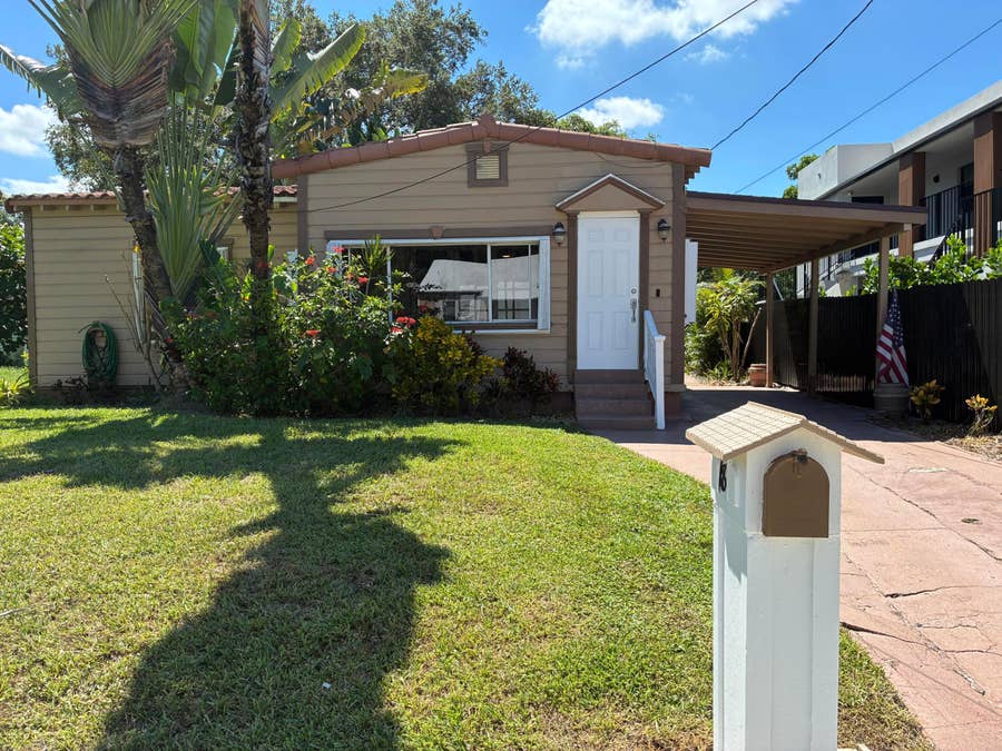 Property photo for 18 SE 10TH Street, Fort Lauderdale, FL
