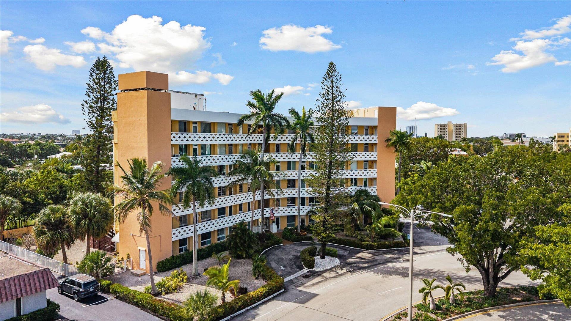 2400 NE 9th Street, #604, Fort Lauderdale, FL 33304 22-2400 NE 9th St #604, Fort Lauderdale-