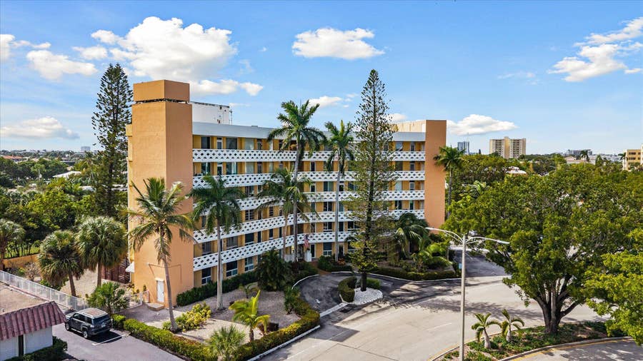 Property photo for 2400 NE 9th Street, #604, Fort Lauderdale, FL