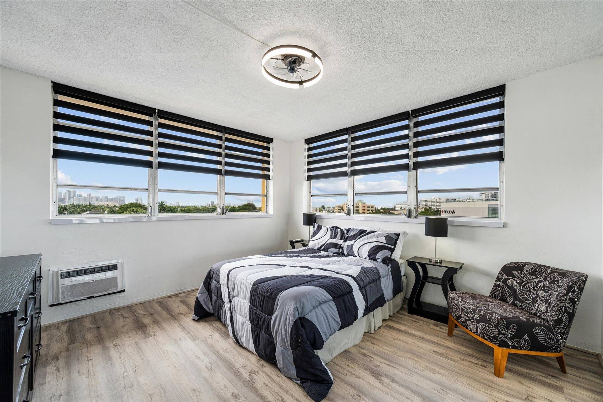 2400 NE 9th Street, #604, Fort Lauderdale, FL 33304 13-2400 NE 9th St #604, Fort Lauderdale-