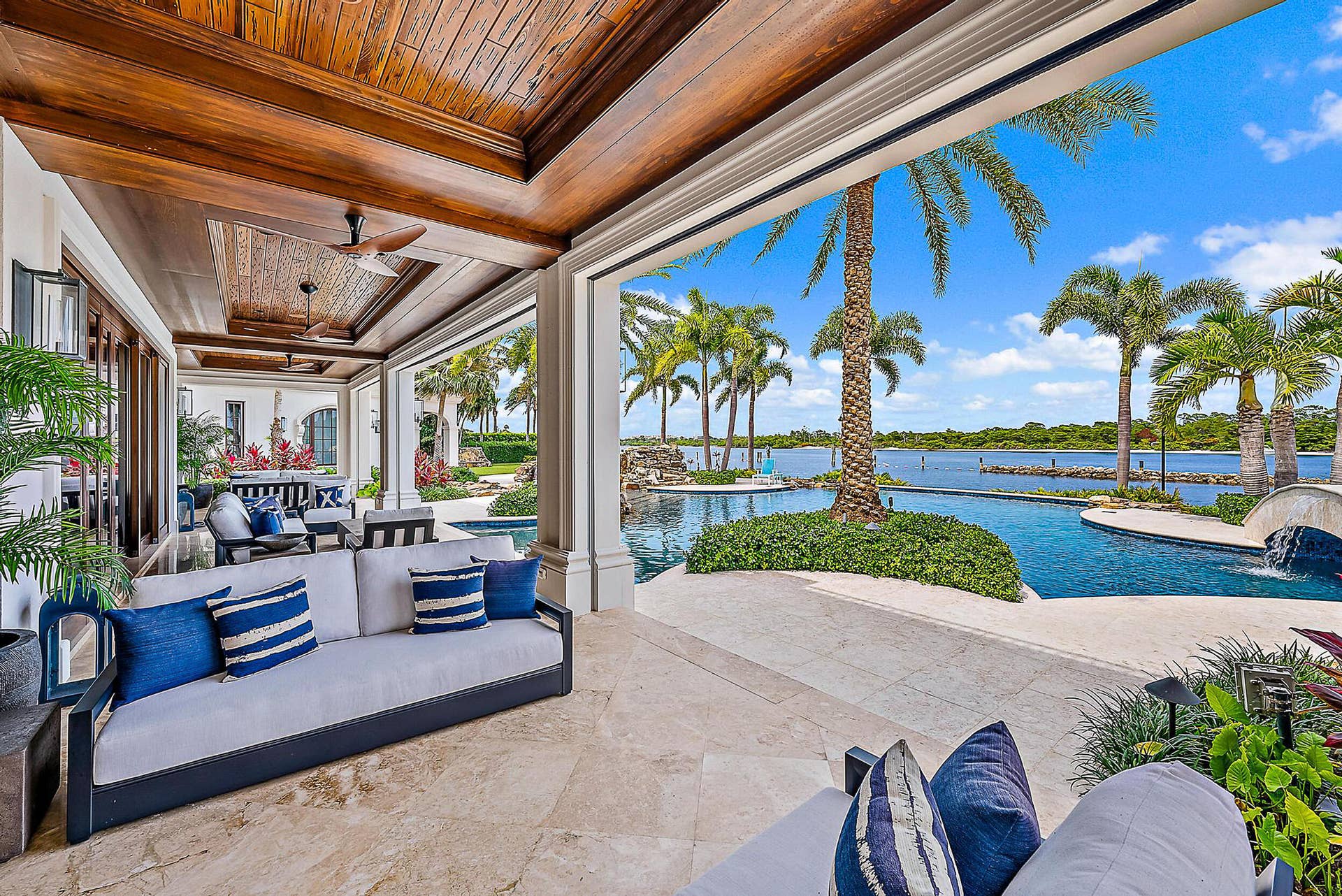 176 Spyglass Lane, Jupiter, FL 33477 Outdoor Living Room