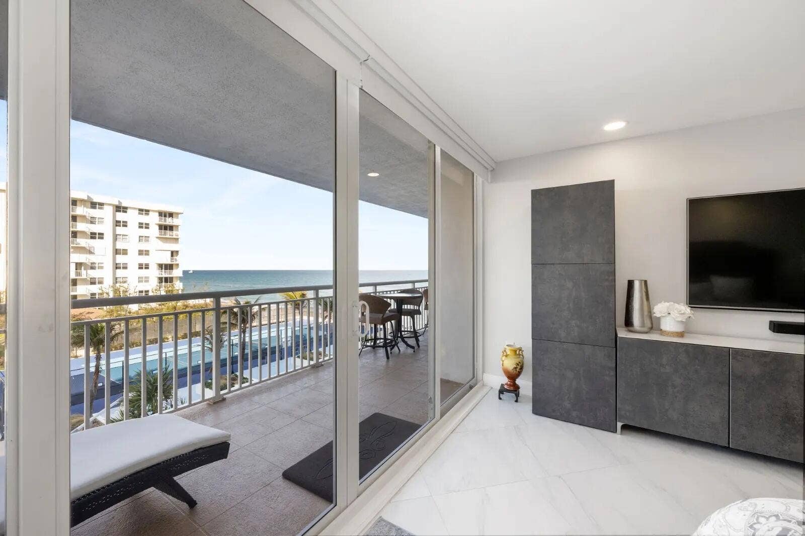 3546 S OCEAN Boulevard, #527, South Palm Beach, FL 33480 DSC_8048
