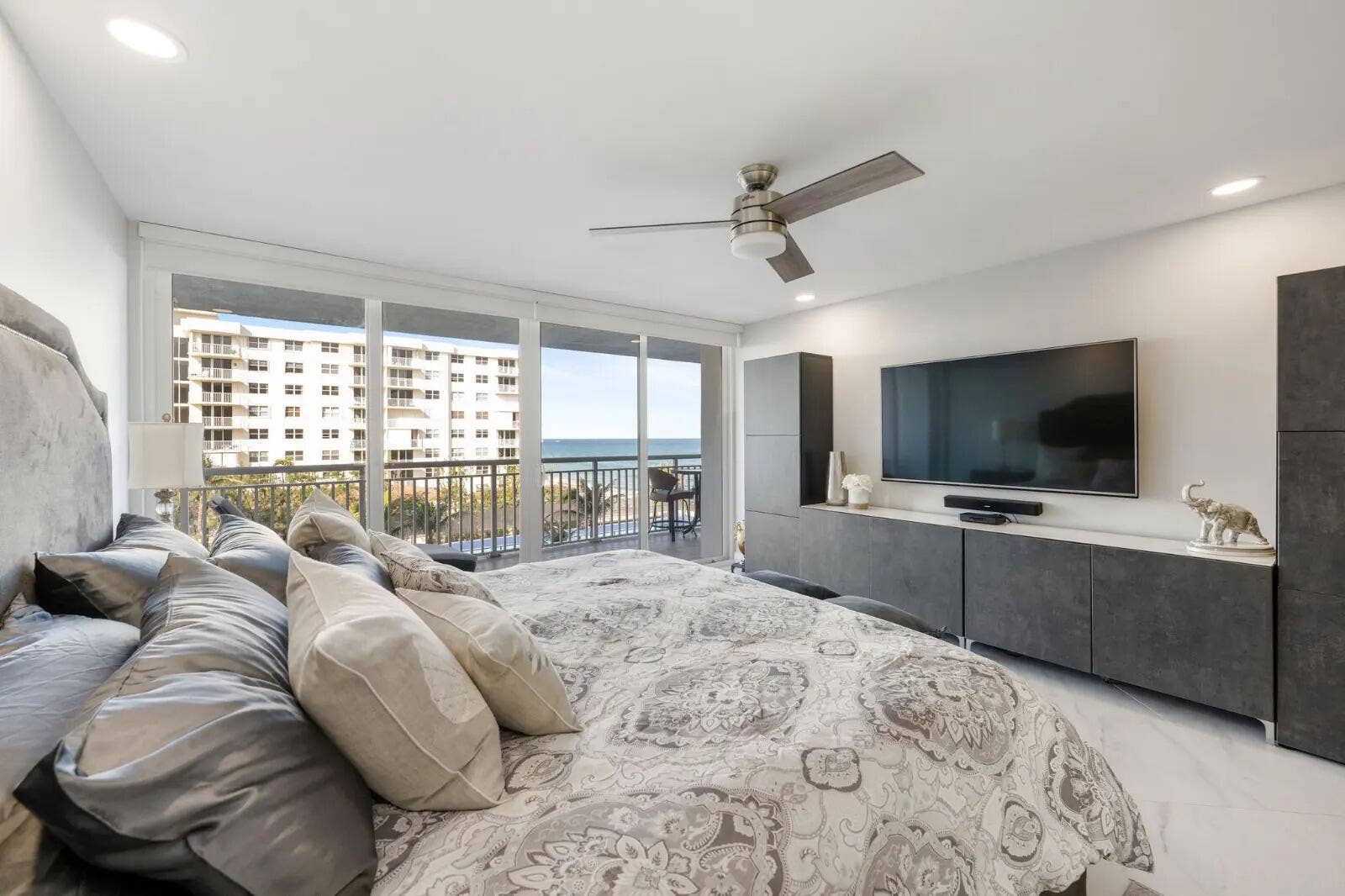 3546 S OCEAN Boulevard, #527, South Palm Beach, FL 33480 DSC_8054