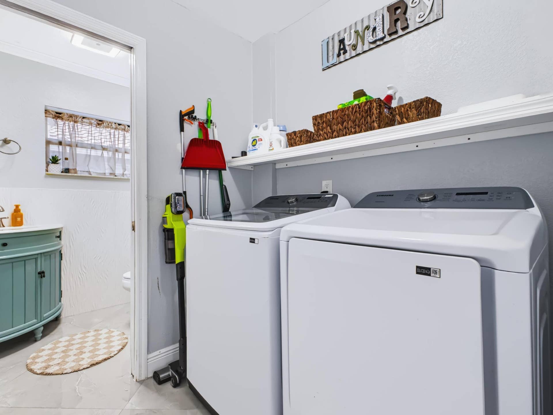 4851 NW 52ND Street, Coconut Creek, FL 33073 Laundry