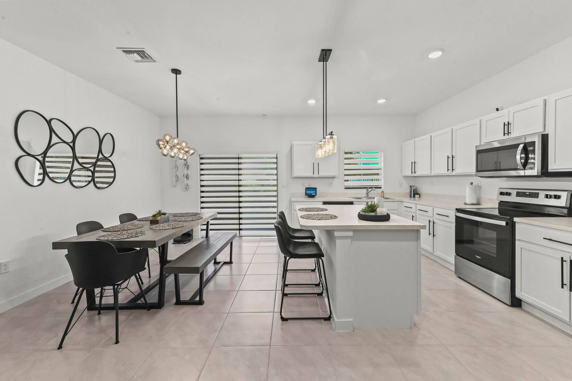 864 NW 3rd Terrace, Pompano Beach, Pompano Beach, FL 33060 10 Dining Room 02