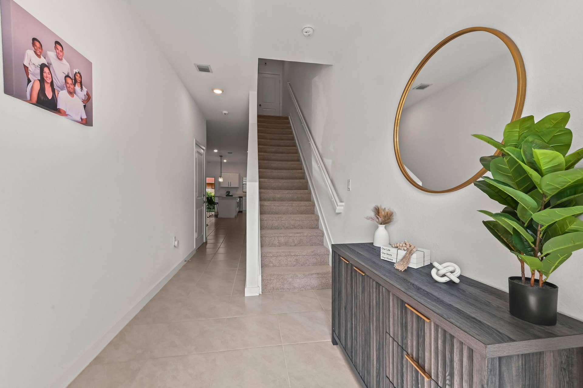 864 NW 3rd Terrace, Pompano Beach, Pompano Beach, FL 33060 05 foyer 01