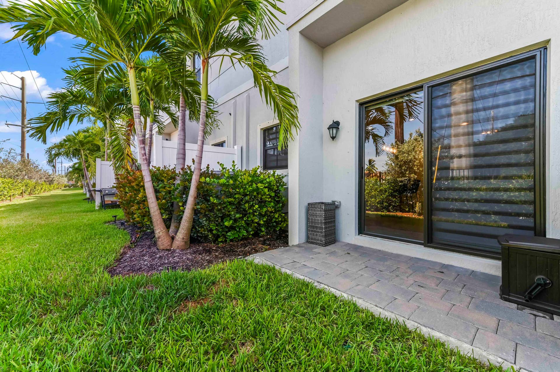 864 NW 3rd Terrace, Pompano Beach, Pompano Beach, FL 33060 29 Patio 01