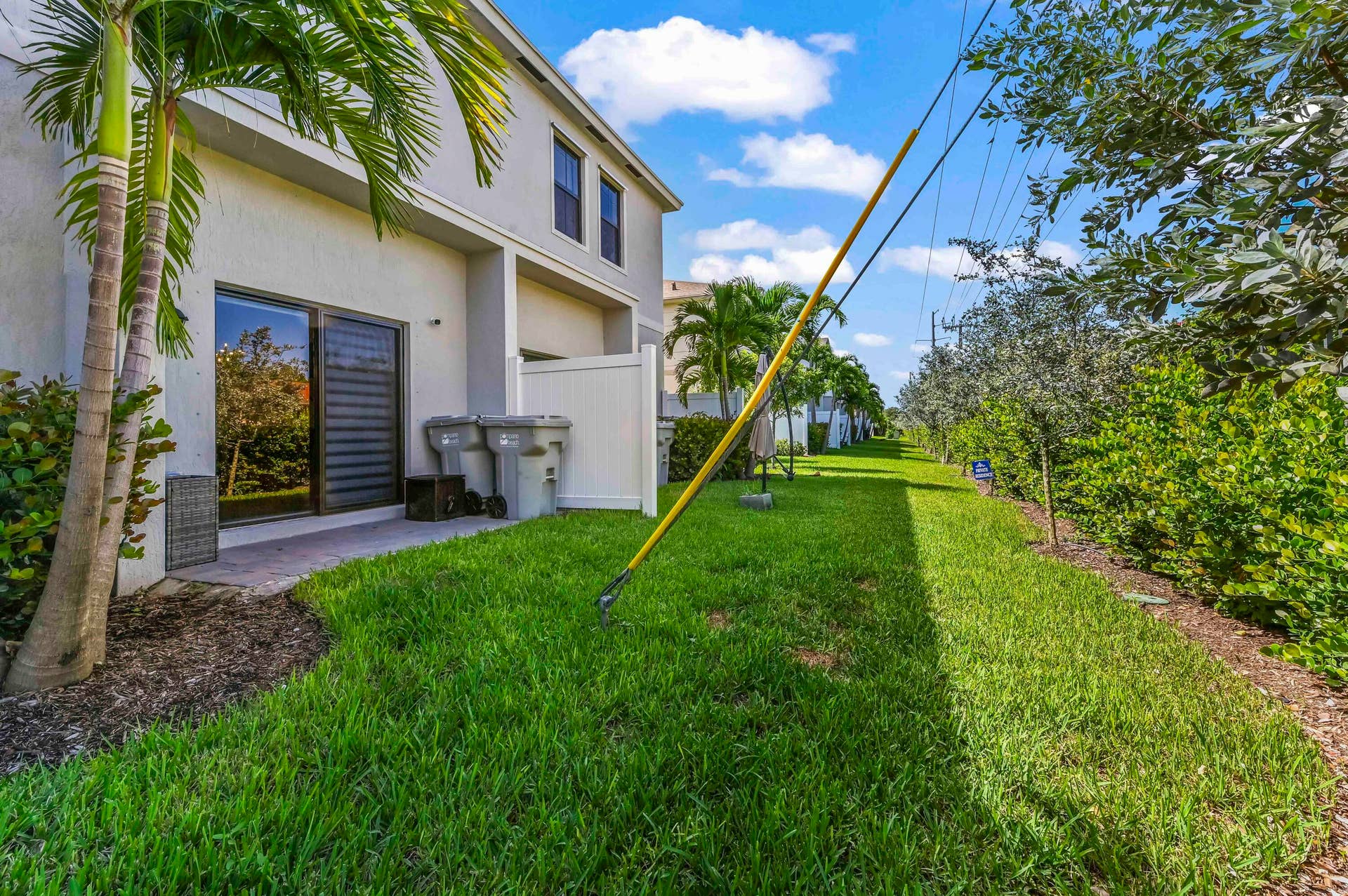 864 NW 3rd Terrace, Pompano Beach, Pompano Beach, FL 33060 28 Rear 01