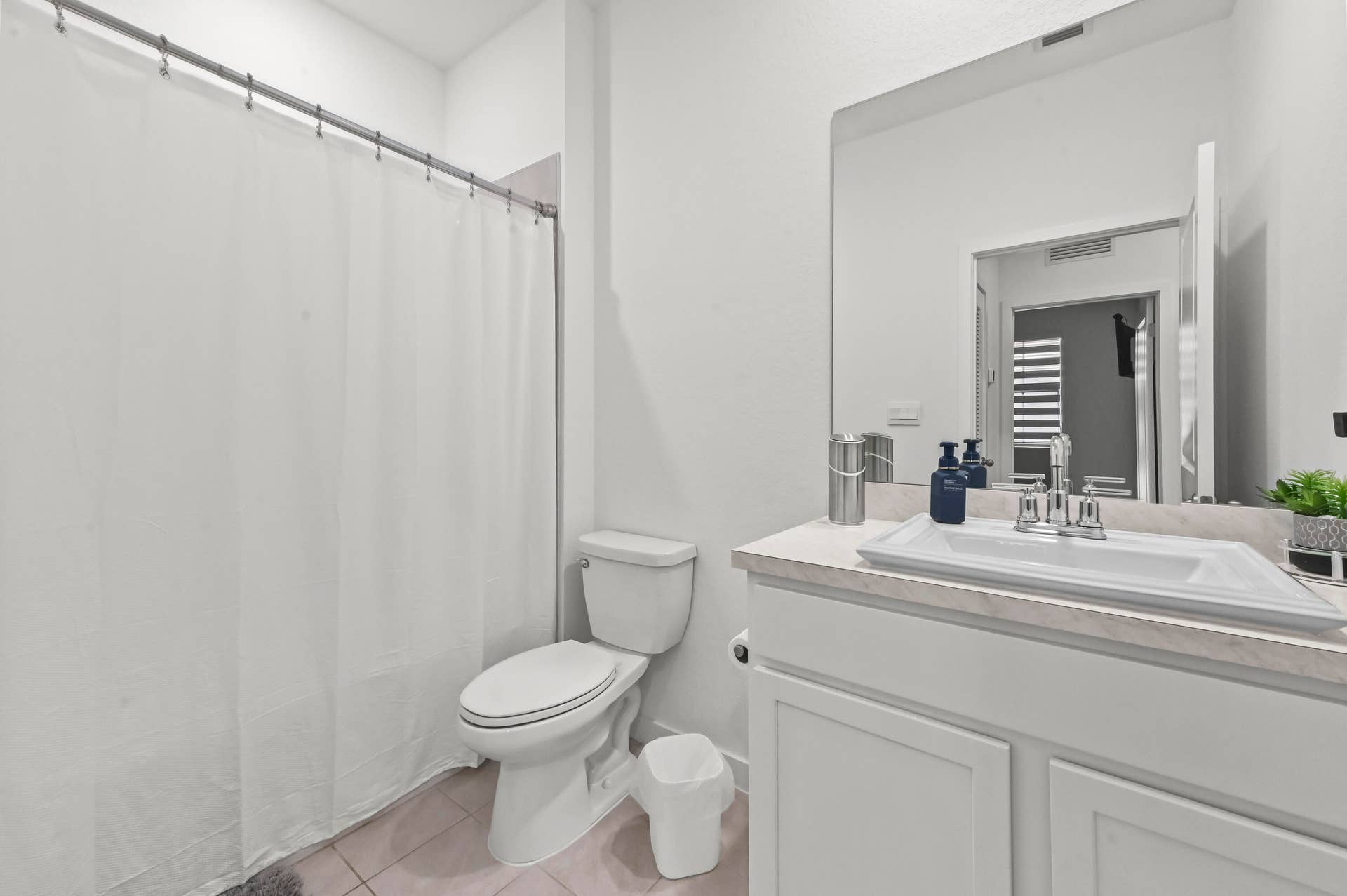 864 NW 3rd Terrace, Pompano Beach, Pompano Beach, FL 33060 22 Bathroom 01