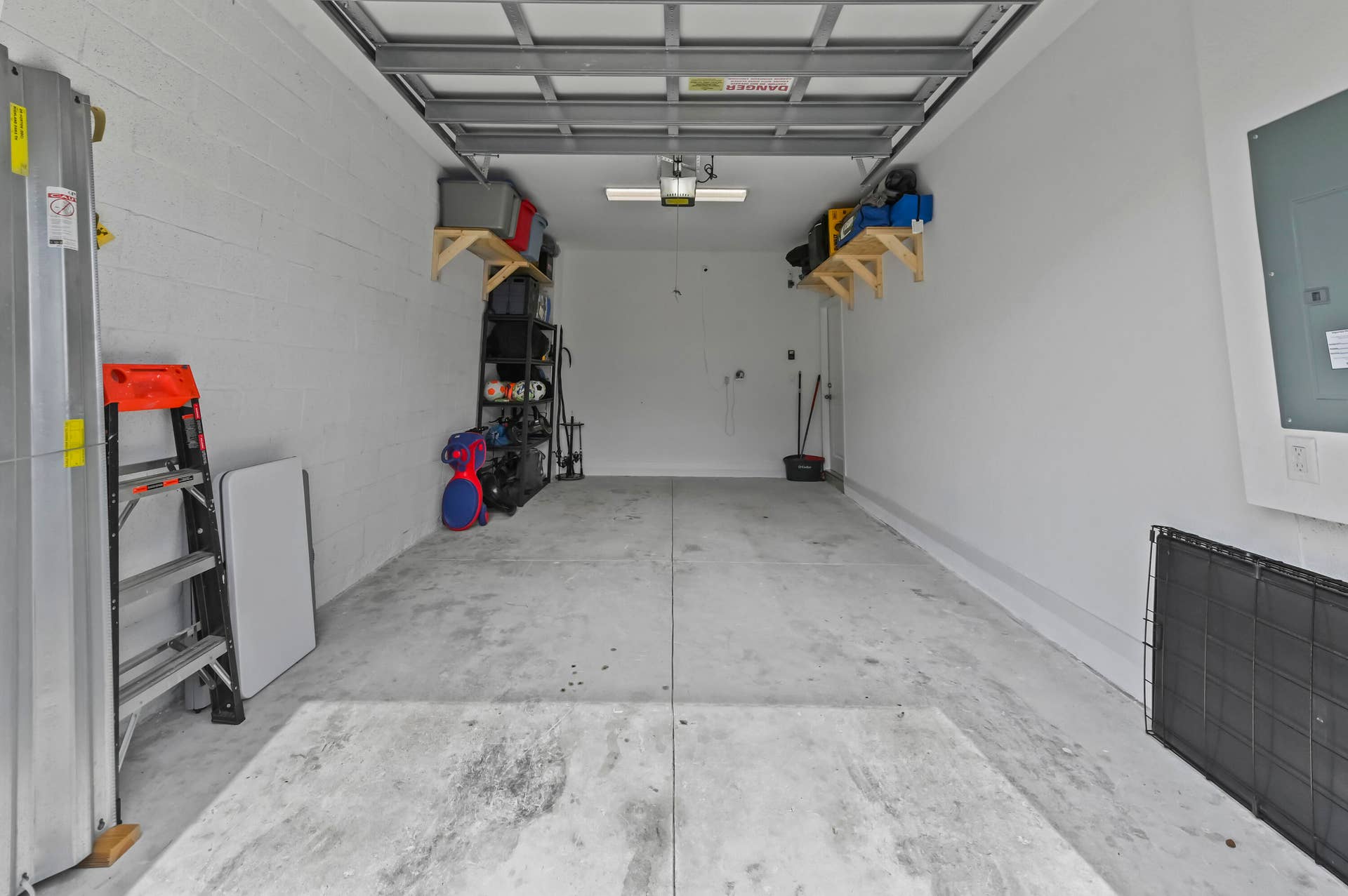 864 NW 3rd Terrace, Pompano Beach, Pompano Beach, FL 33060 27 Garage 01