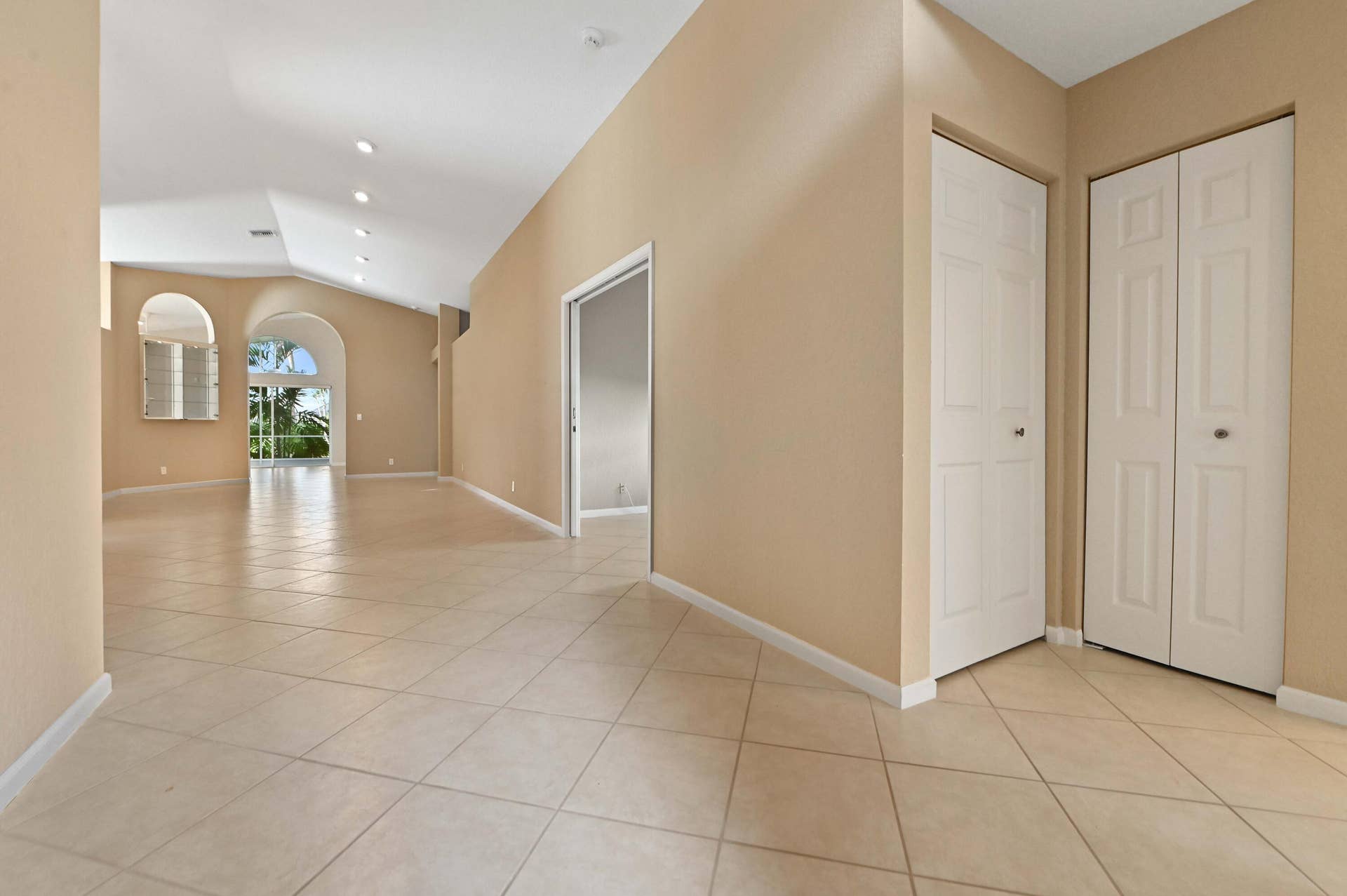 12788 Coral Lakes Drive, Boynton Beach, FL 33437 04 Entry 02