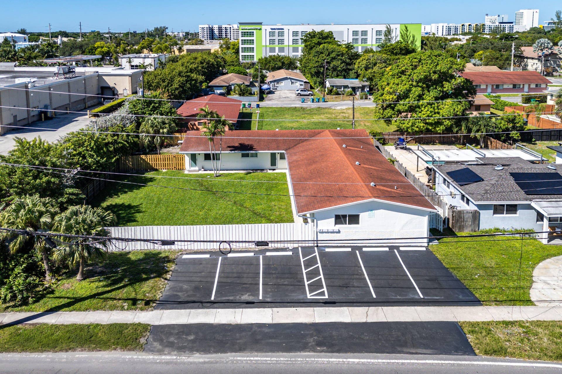 068-118PhippenWaitersRoad-2-DaniaBeach-F
