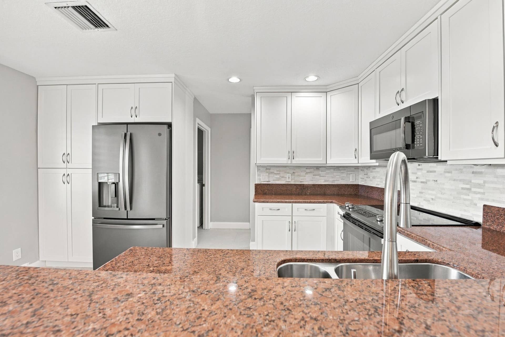 4592 SW 14TH Street, Deerfield Beach, FL 33442 17__jjl4741
