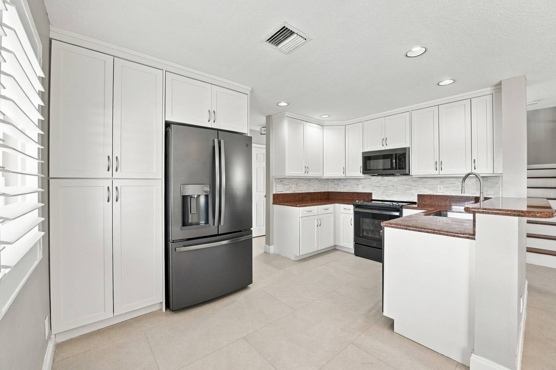 4592 SW 14TH Street, Deerfield Beach, FL 33442 13__jjl4721