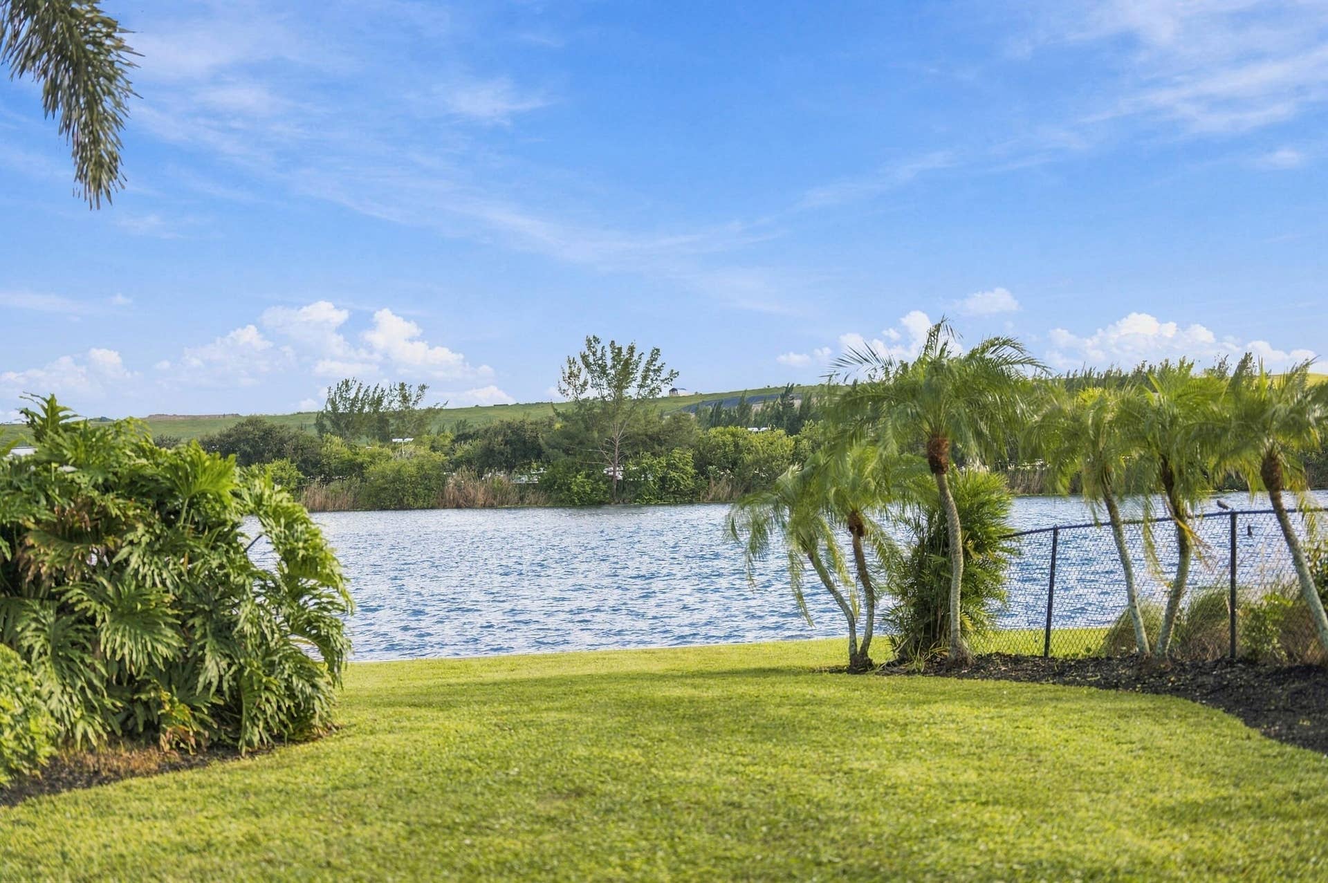 4592 SW 14TH Street, Deerfield Beach, FL 33442 62__jjl4966