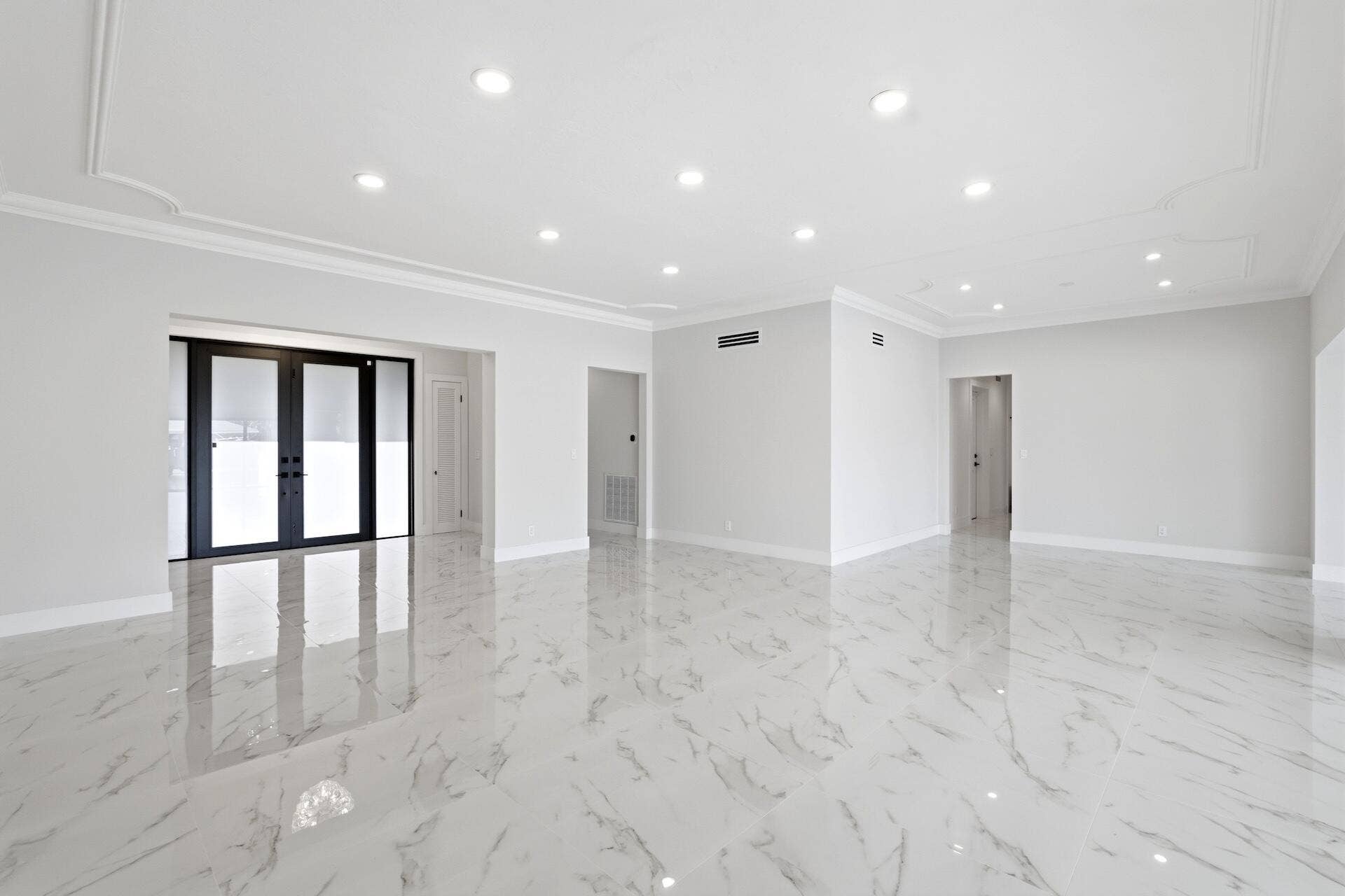 1210 Bimini Lane, Singer Island, FL 33404 Living Room