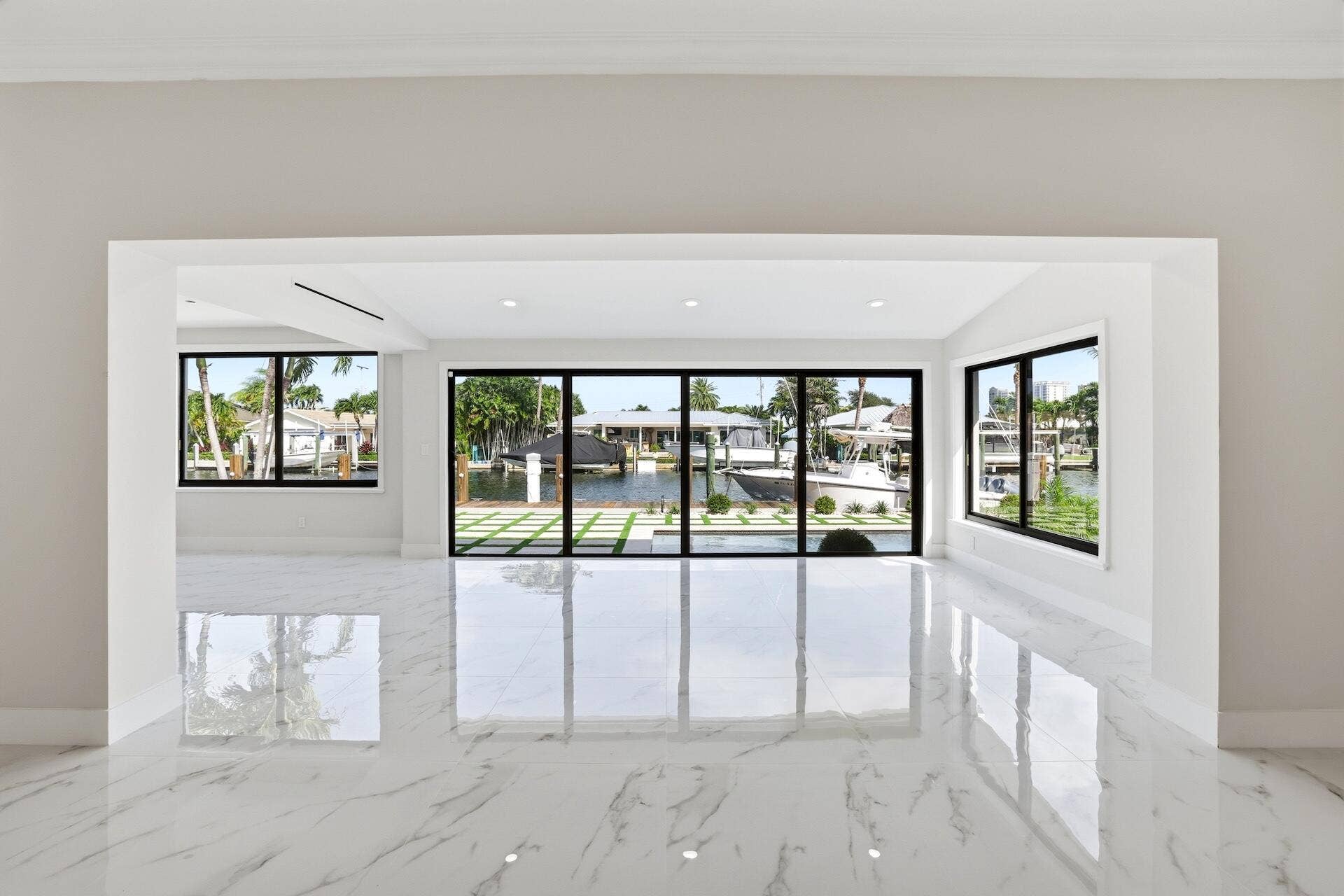 1210 Bimini Lane, Singer Island, FL 33404 Family Room