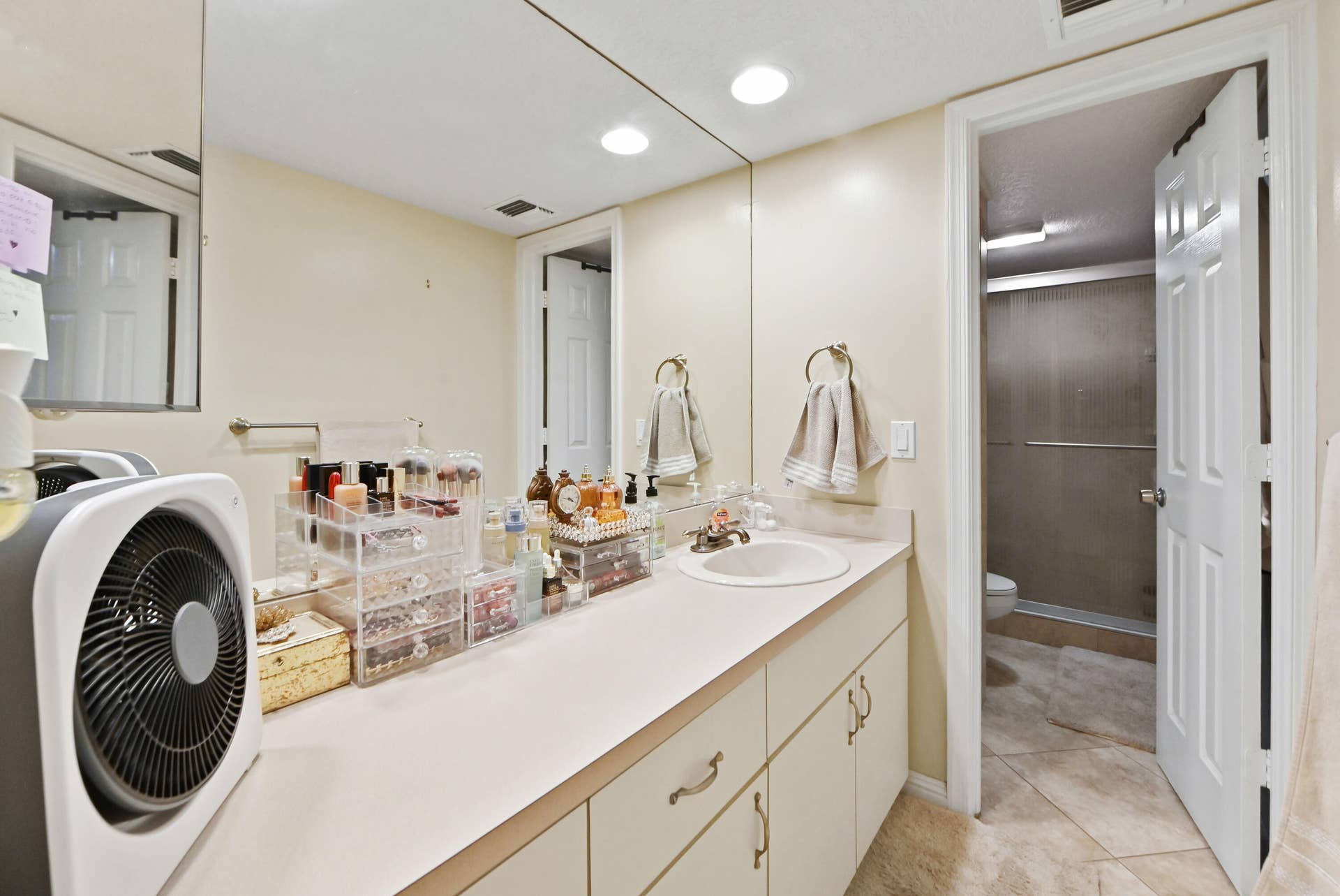 302 Woodland Road, Palm Springs, FL 33461 22 Bathroom 03