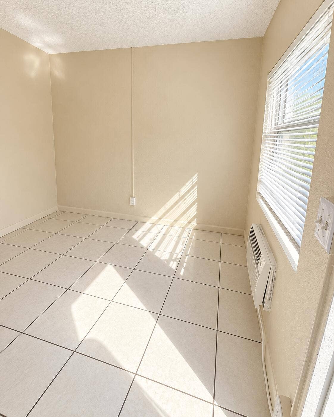 633 NW 15TH Terrace, #3, Fort Lauderdale, FL 33311 Image Oct 30, 2026, 12_17_32 AM-10